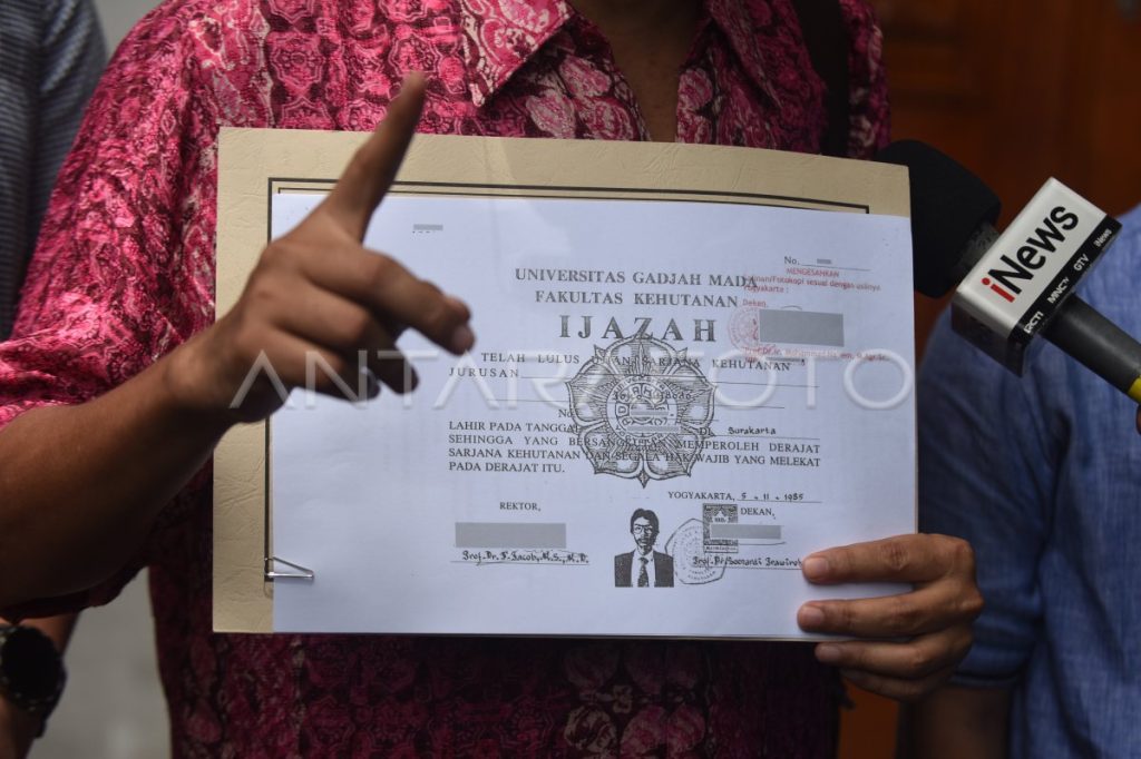 Ilustrasi Ijazah
